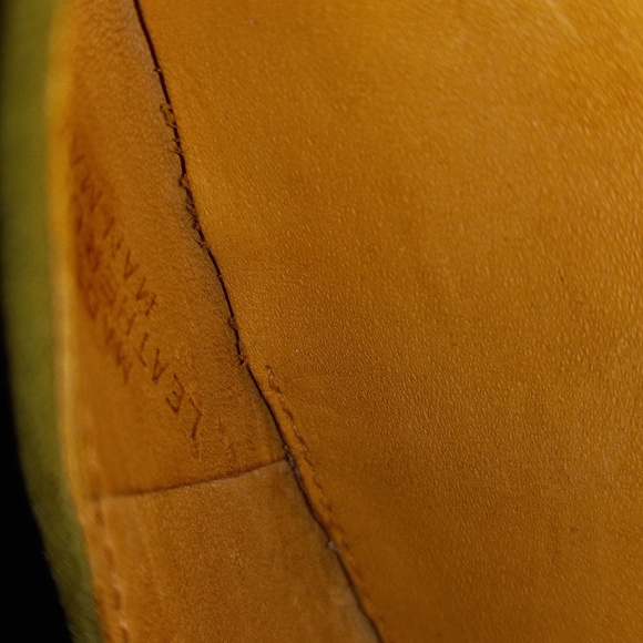 VINCE CAMUTO  GREEN, LEATHER, SNAKE SKIN PRINT, BRAIDED BOW-TIE HEELS - Picture 15 of 16